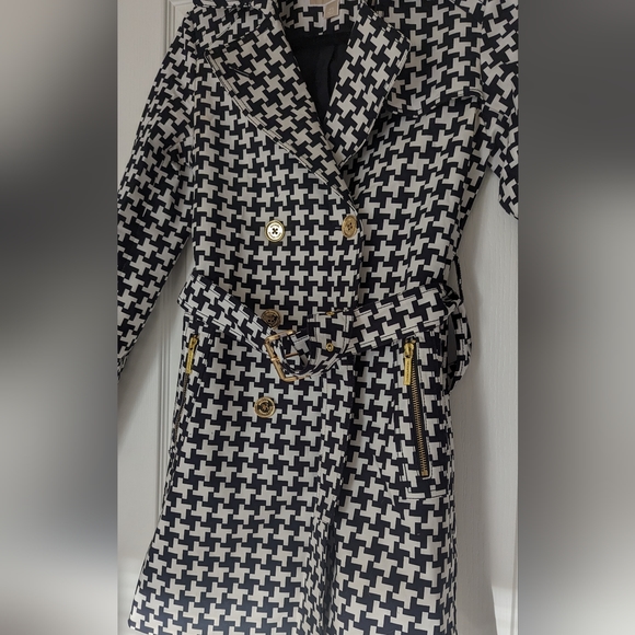 Michael Kors Trench Coat - Picture 5 of 9